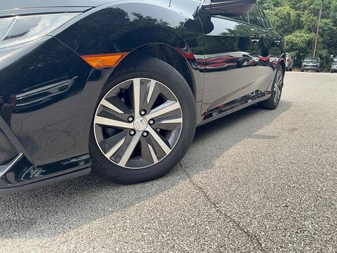 Used 2020 Honda Civic LX image 2