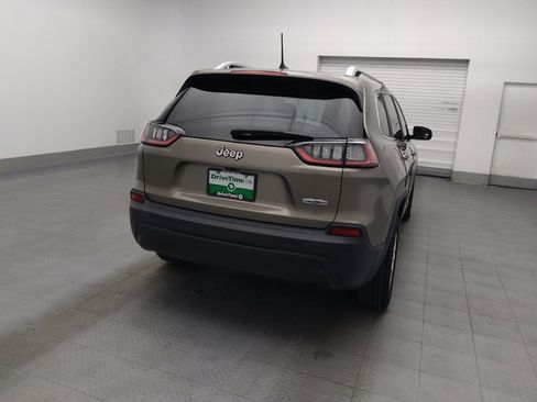 Used 2019 Jeep Cherokee Latitude w/ Popular Appearance Group FWD image 7