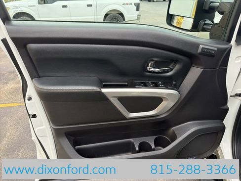 Used 2018 Nissan Titan PRO-4X image 23