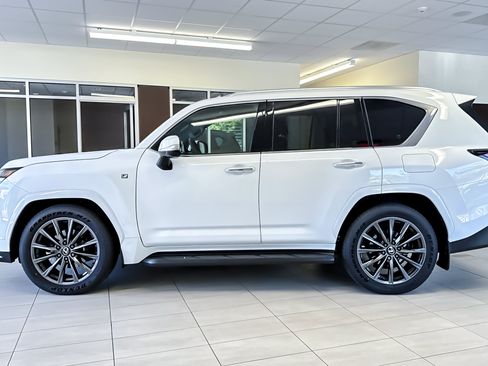 Used 2026 Lexus LX 600 F Sport w/ Accessory Package (Z1) AWD/4WD image 7
