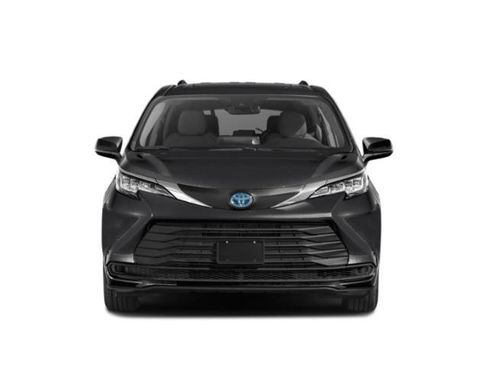 Certified 2024 Toyota Sienna LE image 4