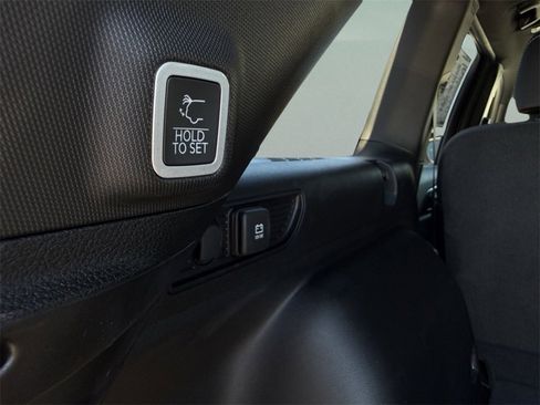 New 2025 Jeep Grand Cherokee Laredo w/ Luxury Tech Group I image 34