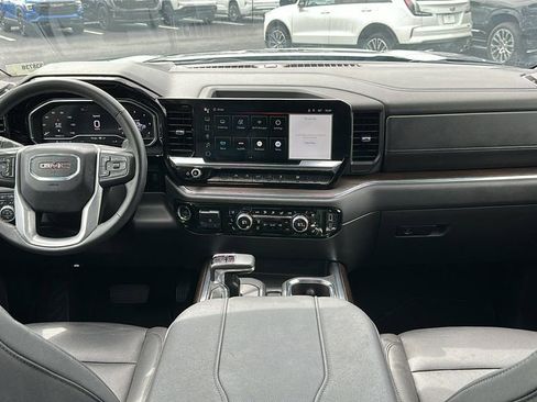 Used 2024 GMC Sierra 1500 SLT w/ SLT Premium Package AWD/4WD image 10