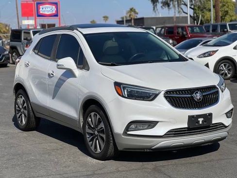 Used 2017 Buick Encore Essence image 2