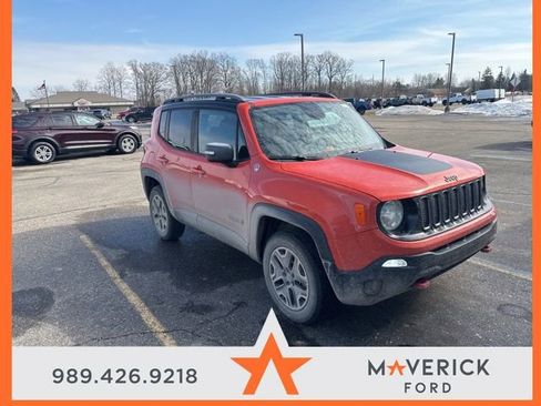 Used 2015 Jeep Renegade Trailhawk image 4
