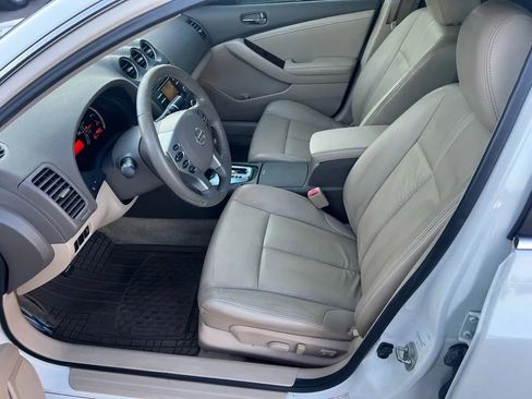 Used 2012 Nissan Altima 3.5 SR w/ Sport Pkg FWD image 8