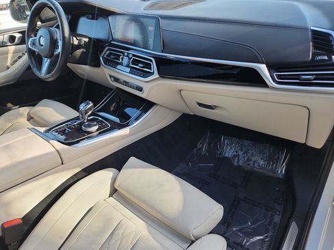 Used 2020 BMW X5 M50i w/ Executive Package image 30
