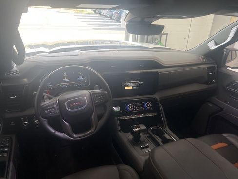 Used 2025 GMC Sierra 1500 AT4 w/ AT4 Premium Package image 12