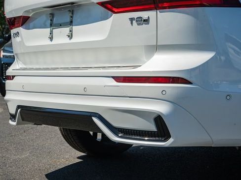 New 2026 Volvo XC60 T8 Ultra w/ Protection Package Premier AWD/4WD image 9