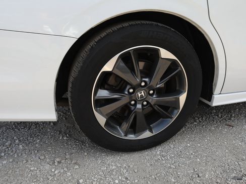 Used 2022 Honda Odyssey Elite image 10