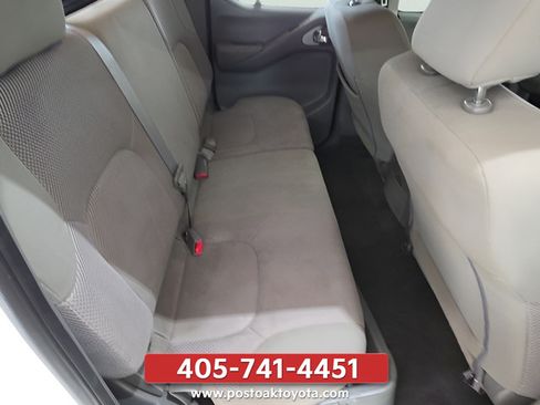Used 2020 Nissan Frontier SV w/ Midnight Edition Floor Mats RWD image 25