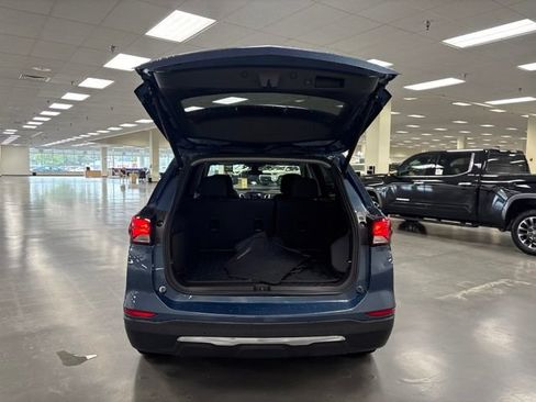 Used 2024 Chevrolet Equinox LT w/ LPO, Floor Liner Package FWD image 12