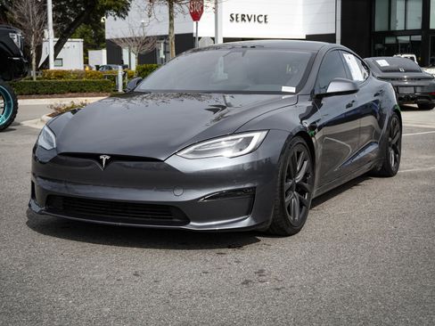 Used 2021 Tesla Model S Plaid image 6