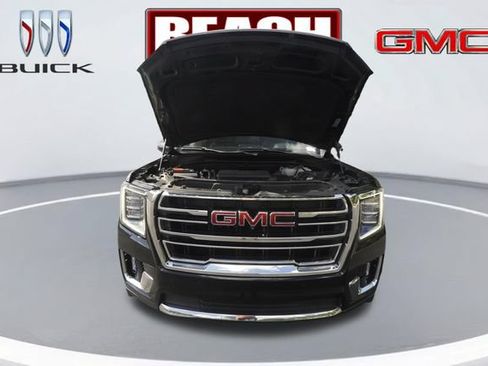 Used 2023 GMC Yukon SLT w/ SLT Premium Package AWD/4WD image 7