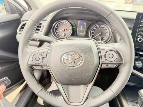 Used 2024 Toyota Camry SE w/ Convenience Package image 20