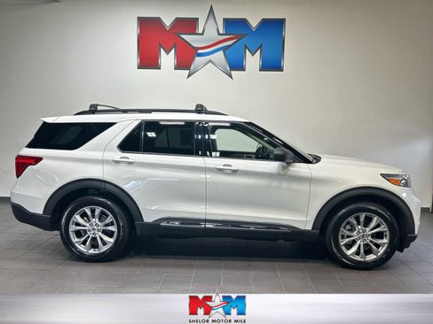 Used 2020 Ford Explorer XLT w/ Equipment Group 202A AWD/4WD image 1
