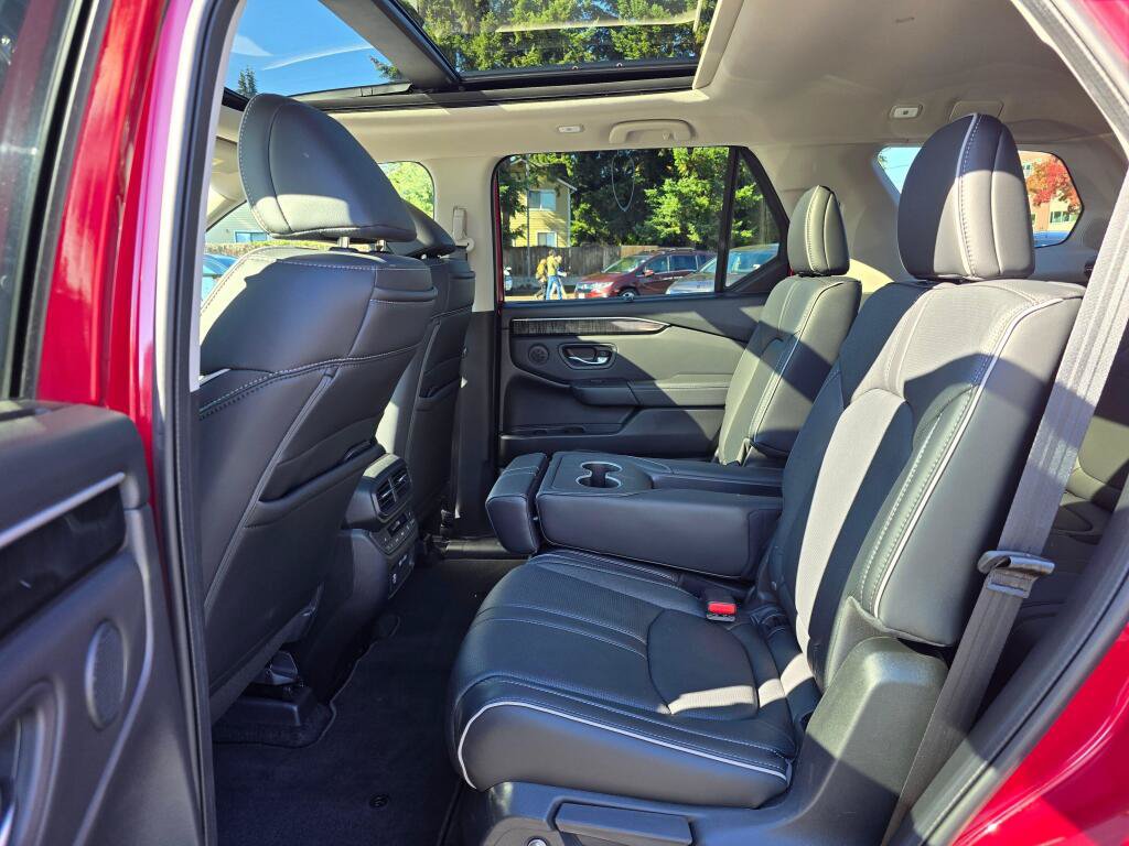 Certified 2023 Honda Pilot Elite image 4
