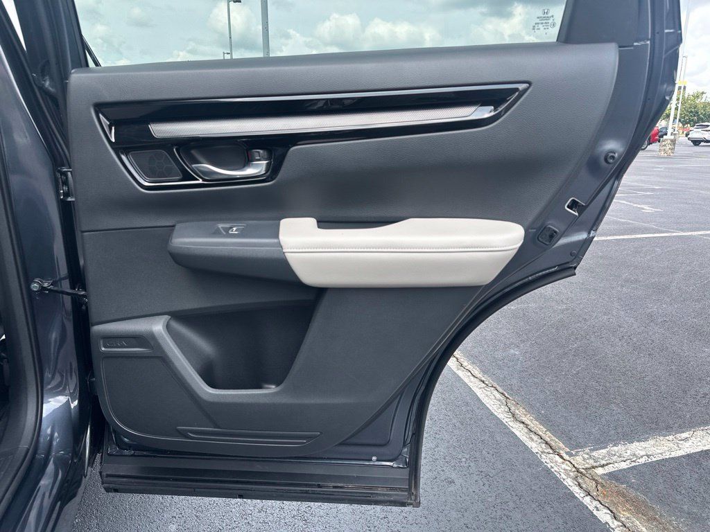 Used 2024 Honda CR-V EX-L image 11