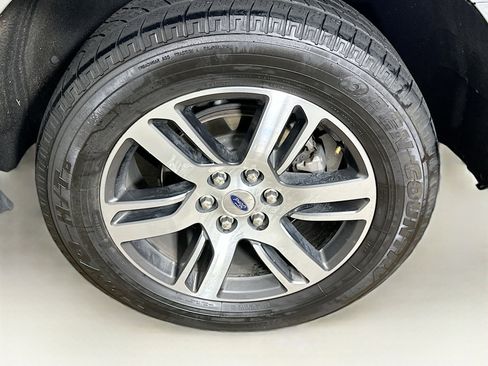 Used 2024 Ford Expedition Max Limited image 11