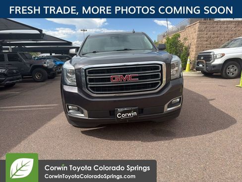 Used 2017 GMC Yukon XL SLT w/ Open Road Package AWD/4WD image 2