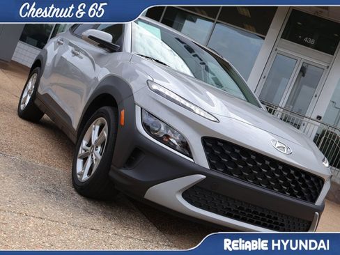 Used 2023 Hyundai Kona SEL w/ Convenience Package FWD image 7
