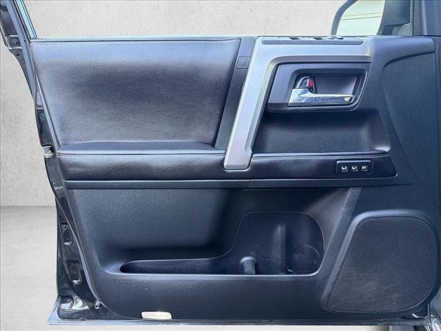 Used 2016 Toyota 4Runner Limited AWD/4WD image 10