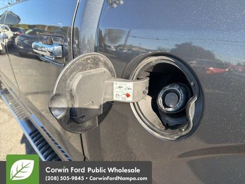 Used 2017 Ford F150 Lariat AWD/4WD image 10