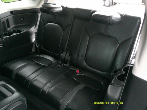 Used 2023 Honda Pilot Touring image 15