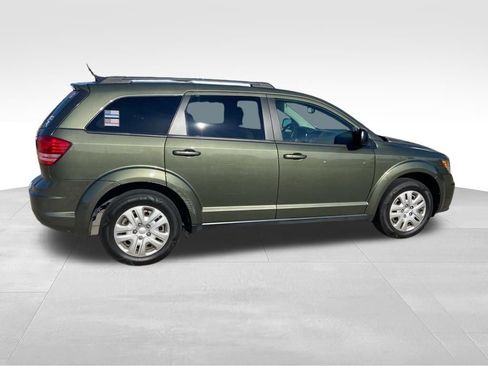 Used 2016 Dodge Journey SE w/ Flexible Seating Group FWD image 11