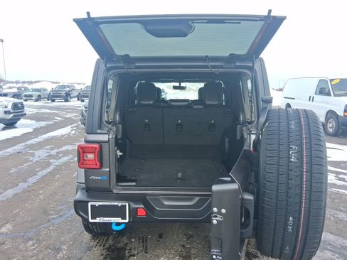 Used 2022 Jeep Wrangler Unlimited Sahara w/ Dual Top Group image 13