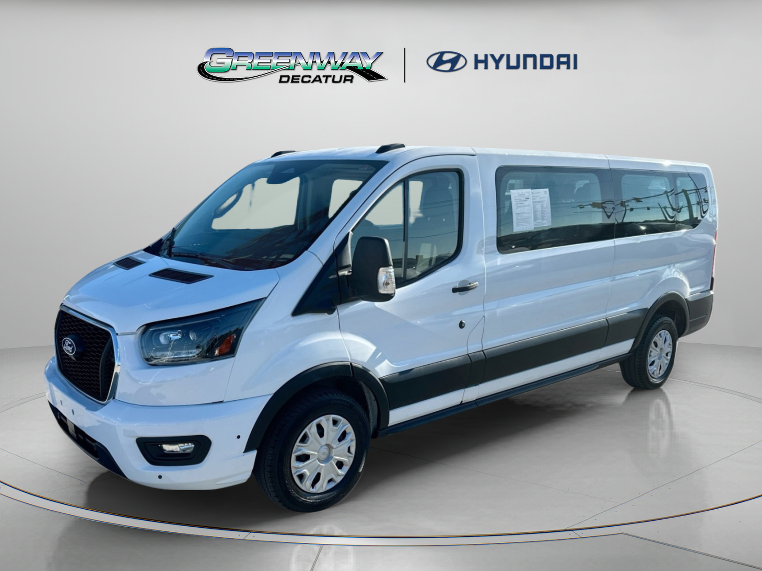Used 2026 Ford Transit 350 XLT RWD image 3