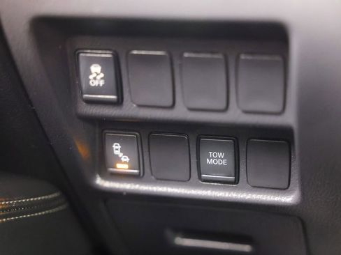 Used 2019 Nissan Pathfinder SV image 30