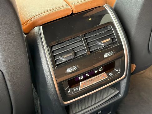 Certified 2022 BMW X7 xDrive40i w/ M Sport Package image 16