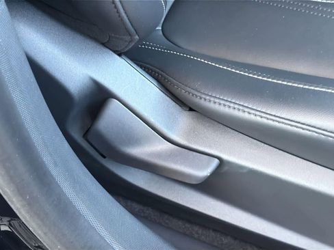 Used 2022 Ford Mustang Mach-E Select image 33