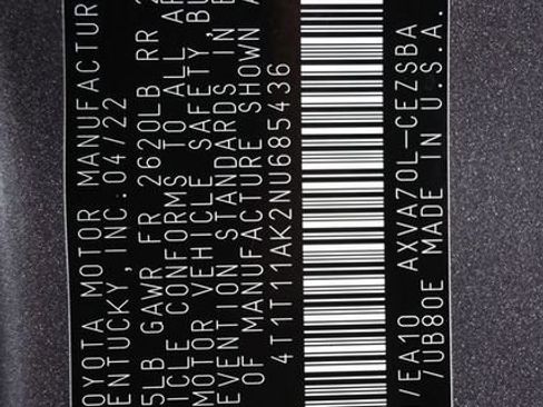 Used 2022 Toyota Camry SE w/ Convenience Package image 9