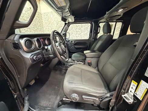 Used 2018 Jeep Wrangler Unlimited Sport S image 20