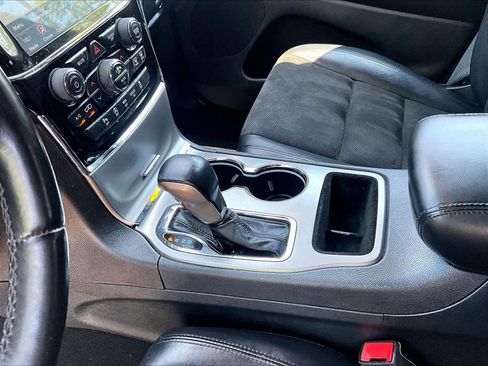 Used 2020 Jeep Grand Cherokee Altitude AWD/4WD image 20