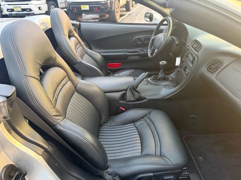 Used 2002 Chevrolet Corvette Convertible w/ Preferred Equipment Group1 image 28