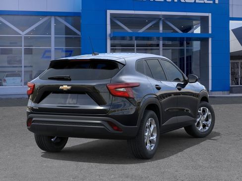 New 2026 Chevrolet Trax LS FWD image 4