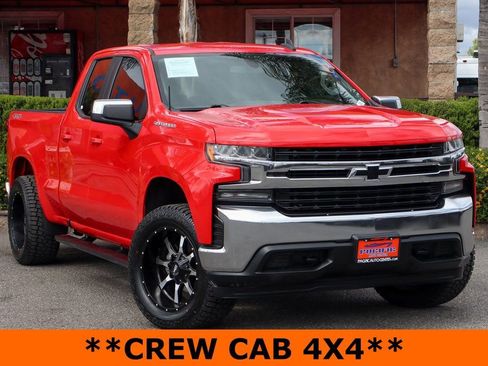Used 2020 Chevrolet Silverado 1500 LT w/ Trailering Package image 2