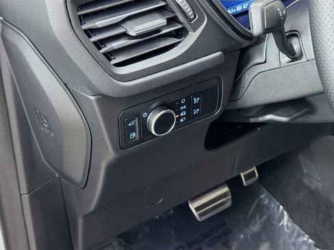 Used 2024 Ford Escape ST-Line w/ Equipment Group 301A image 10