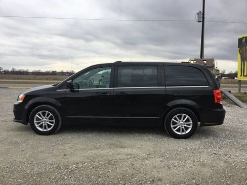 Used 2018 Dodge Grand Caravan SXT image 6