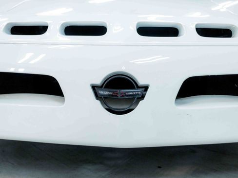 Used 1990 Chevrolet Corvette Convertible image 13