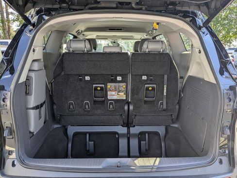 Certified 2024 Toyota Sienna XLE FWD image 14