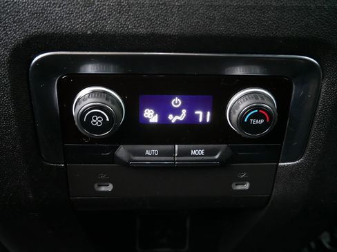 Used 2021 Chevrolet Tahoe LT image 11