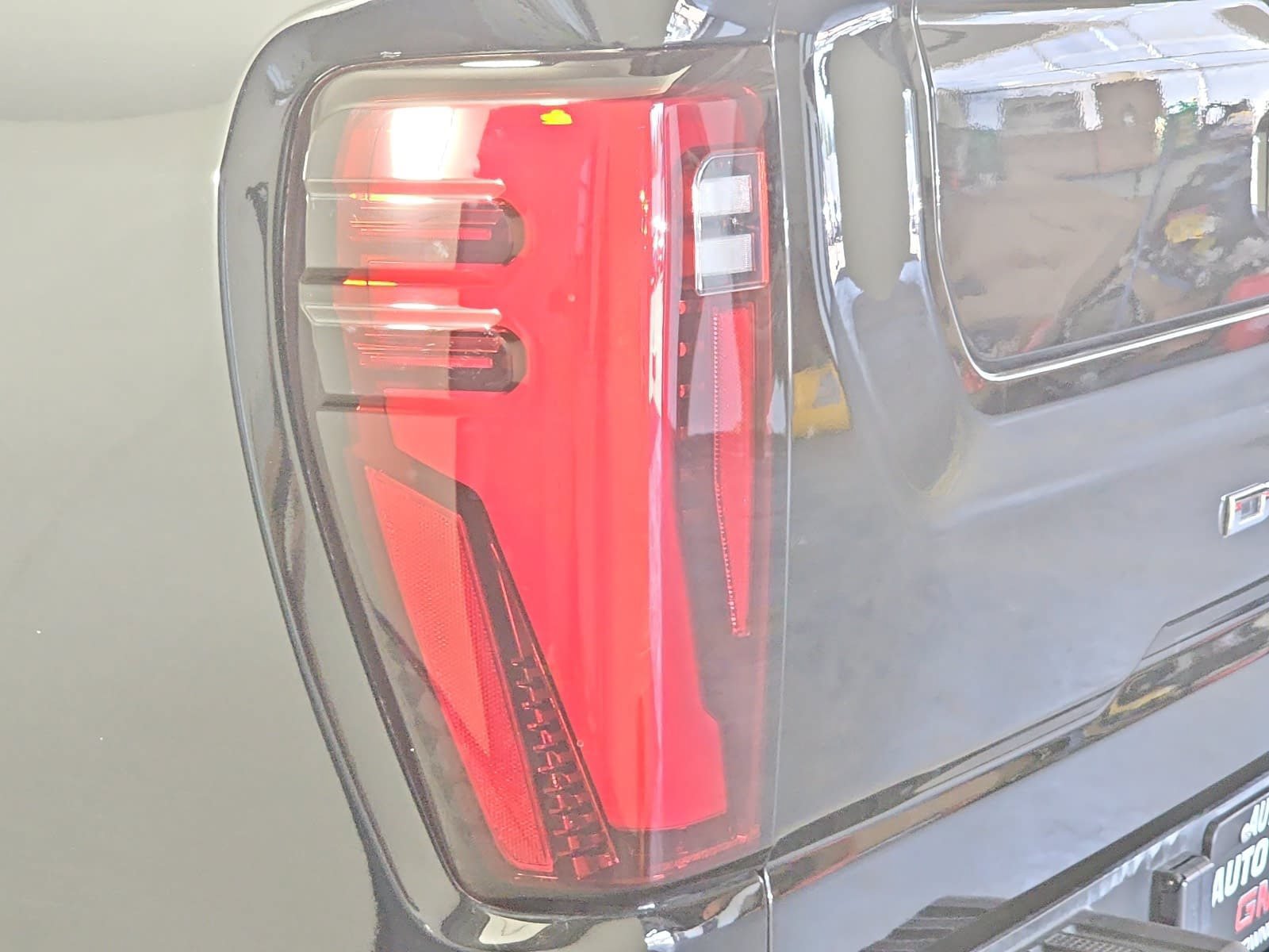 Used 2024 GMC Sierra 2500 Denali Ultimate AWD/4WD image 31