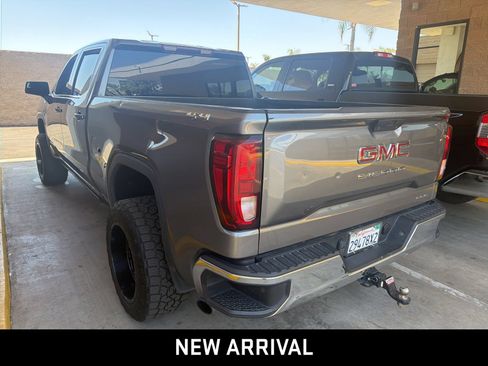 Used 2020 GMC Sierra 1500 SLE w/ SLE Value Package AWD/4WD image 4