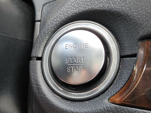 Used 2014 Mercedes-Benz E 550 Coupe image 20