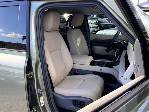 Used 2024 Land Rover Defender 110 S image 7