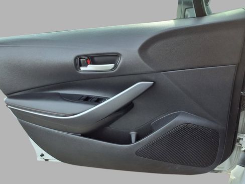 Used 2024 Toyota Corolla SE Nightshade image 16